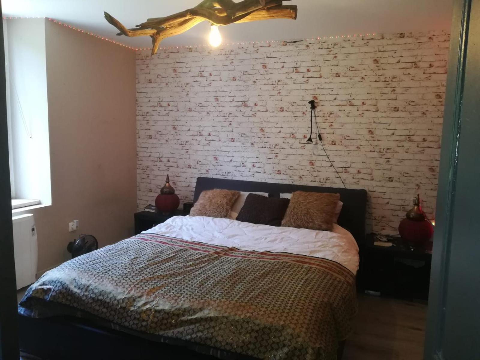 Apiculteur Loue 2 Chambres Dans Cadre Verdoyant 默兹河畔帕尼 外观 照片